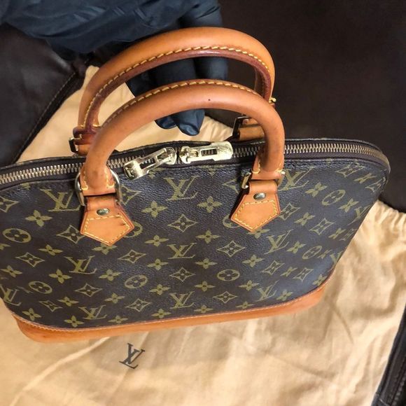 LOUIS VUITTON Alma Monogram Top Handle Crossbody Shoulder Bag VI0916 - Picture 2 of 16